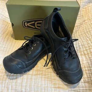 KEEN Kaci Black Leather Lace-Up Shoes